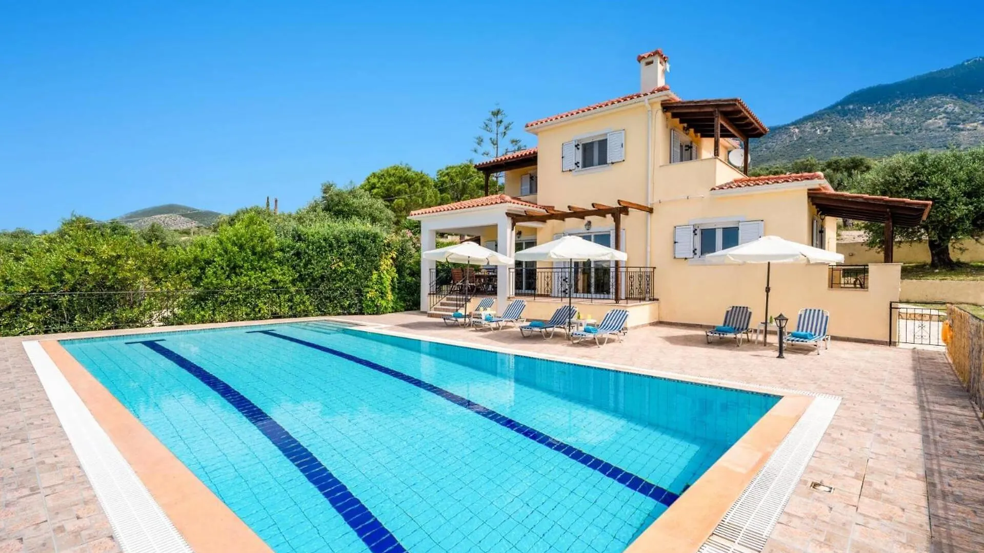 Mousata Villa Kismet By Villa Plus 0*,  יוון